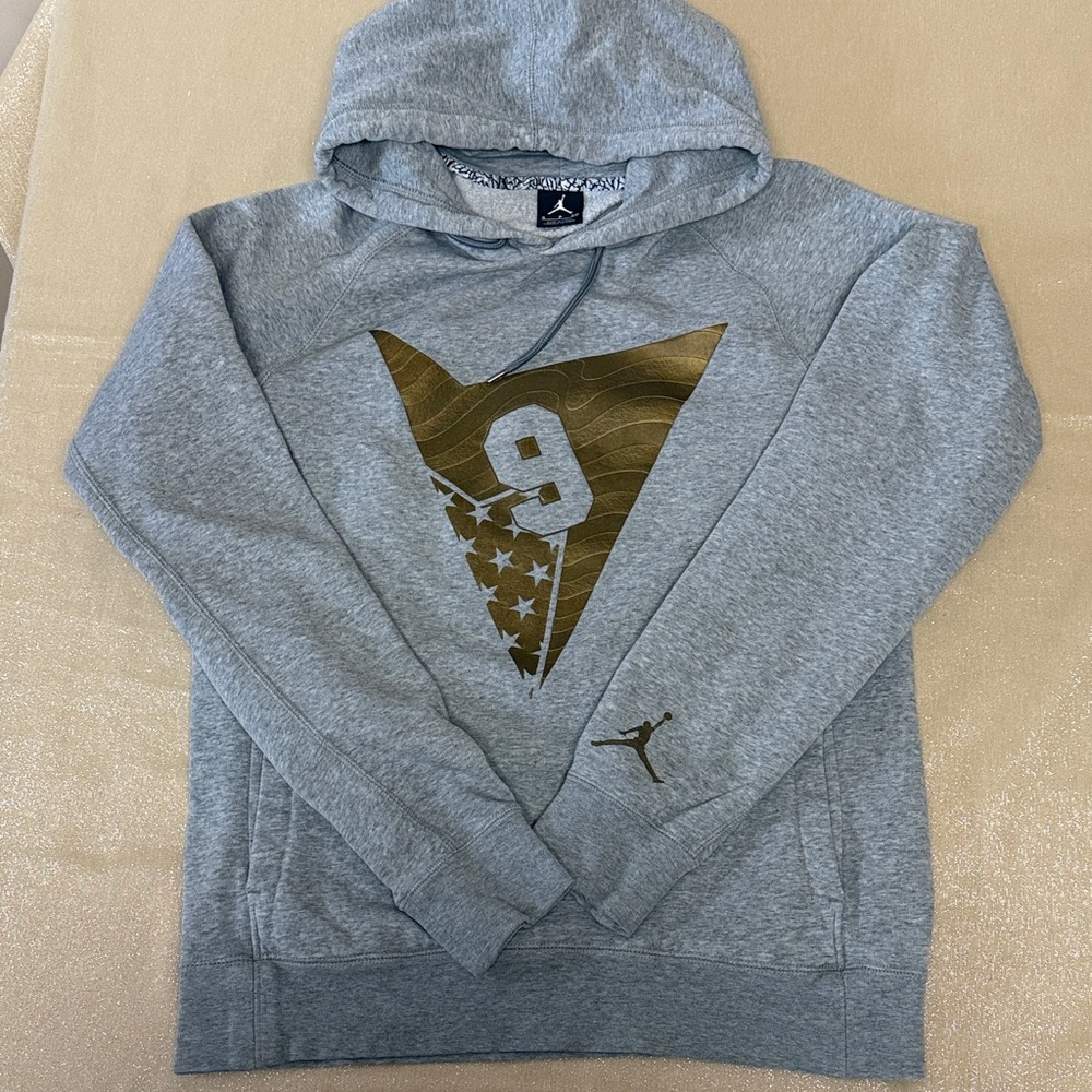 Jordan retro VII 7 Olympic gold hoodie 
Men’s small